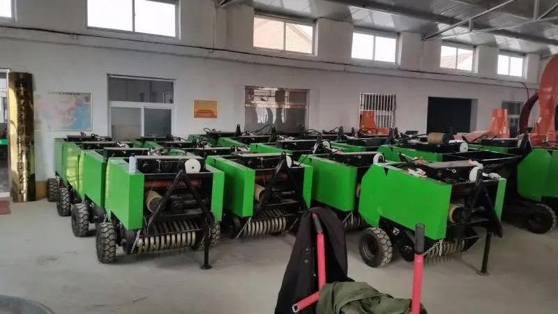 New Round Straw Hay Baler Mini Round Hay Baler For Farms With Ce Approval / Agriculture Machinery Round Hay Baler For Farms