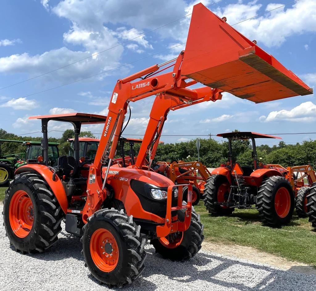 Cheap Price Kubota 71HP M7060 Tractor With Front Loader In Stock Ready For Shipment