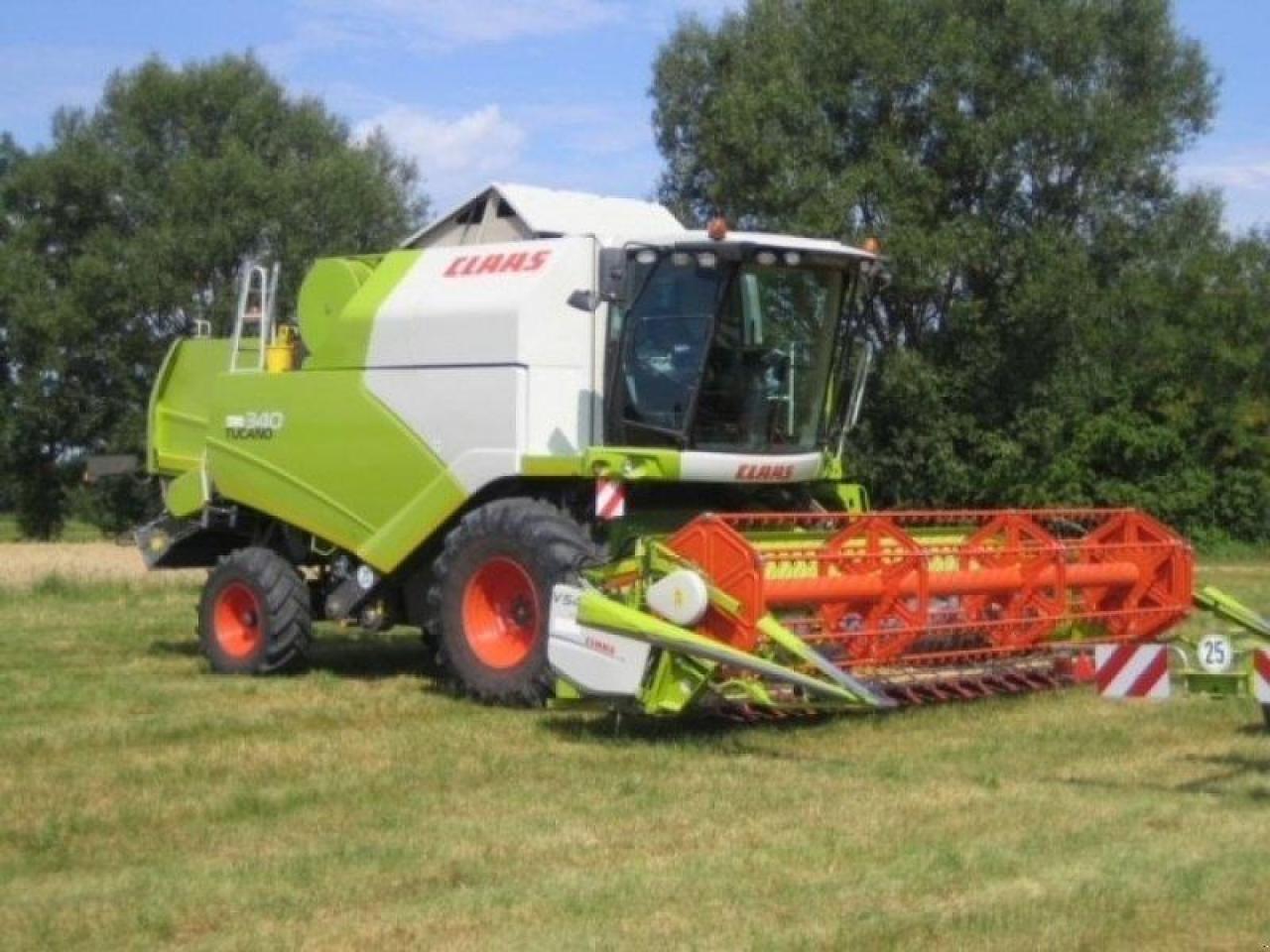 Fast selling Corn Harvester Machine Combine Rice Wheat Harvester Two Rows Silage Harvester Machine 4 Rows