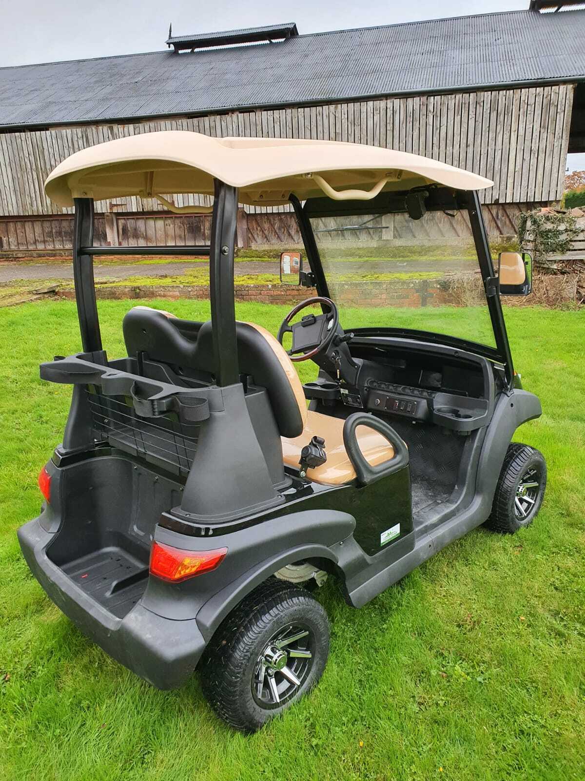 electric golf buggy