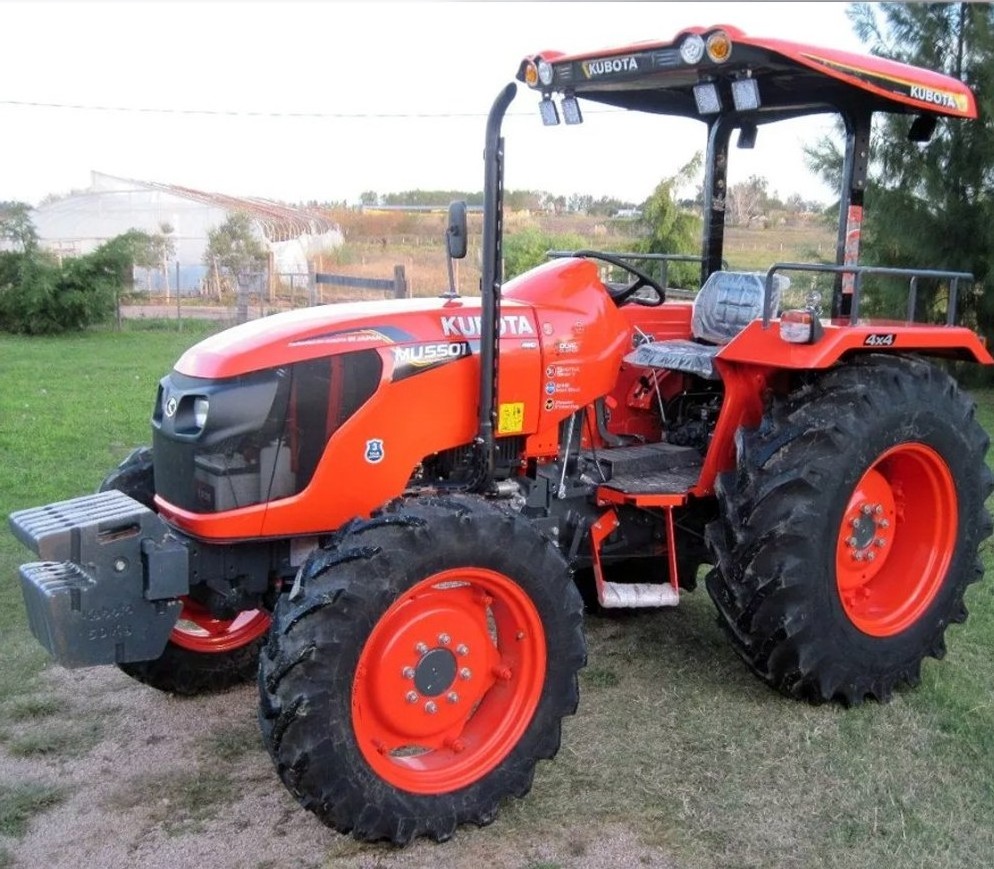 Cheap second hand Kubota Tractor M9540 - Kubota 95 HP  4-cylinder Kubota Diesel engine