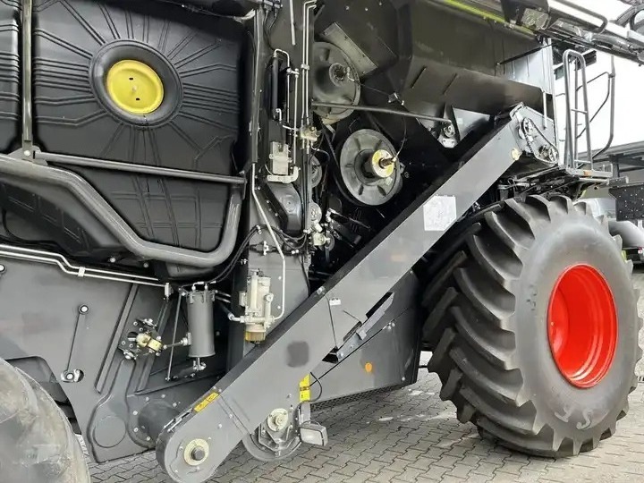 Combine harvester CLAAS LEXION 8700 high performance machine 58HP harvester Ready To Ship Worldwide