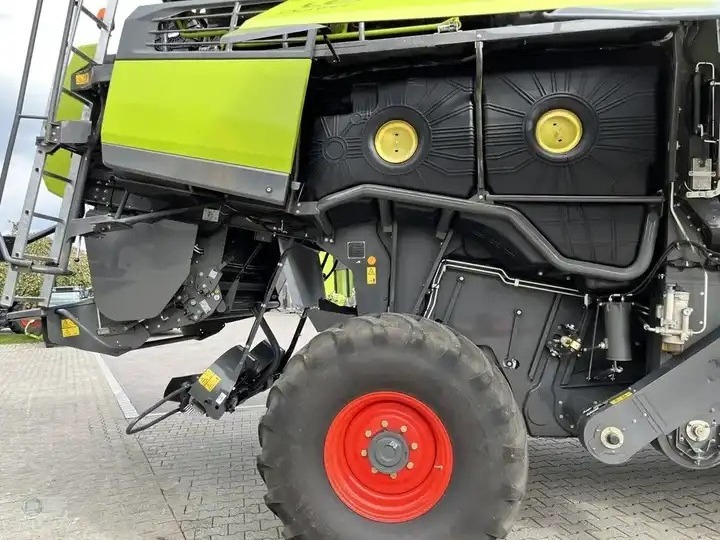 Combine harvester CLAAS LEXION 8700 high performance machine 58HP harvester Ready To Ship Worldwide