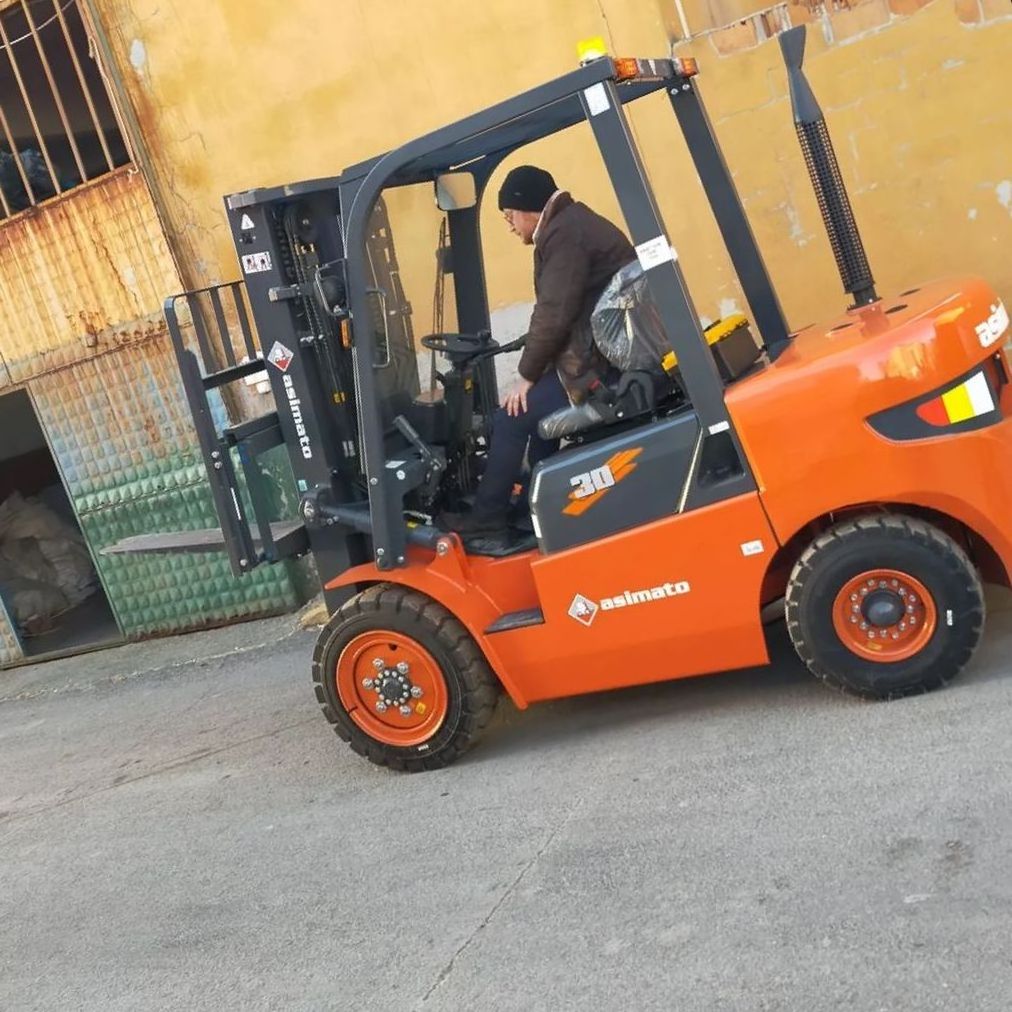 Premium Quality Fairly Used and Clean 12 15 30 tons Forklifts from Japan at cheap prices In stock New and Used Forklifts online