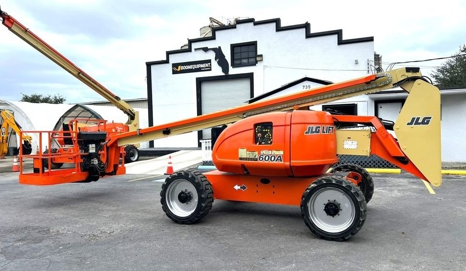 Buy new and used Popular Pickup-Towed Articulated Boom Lift Towable Cherry Picker at cheap and affordable prices