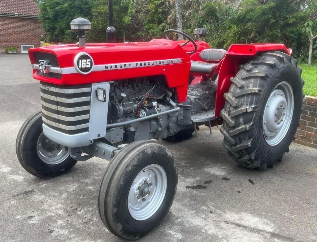 MF 165 MF 290/82HP Used Agricultural Farm Tractor For Sale / Fairly Used MF 385 Perkins Engine Tractor UK Made