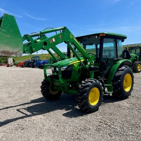 Original john-deere Farm tractors john-deere Gator Utility Vehicles, lawn tractor, john-Deere with equipments