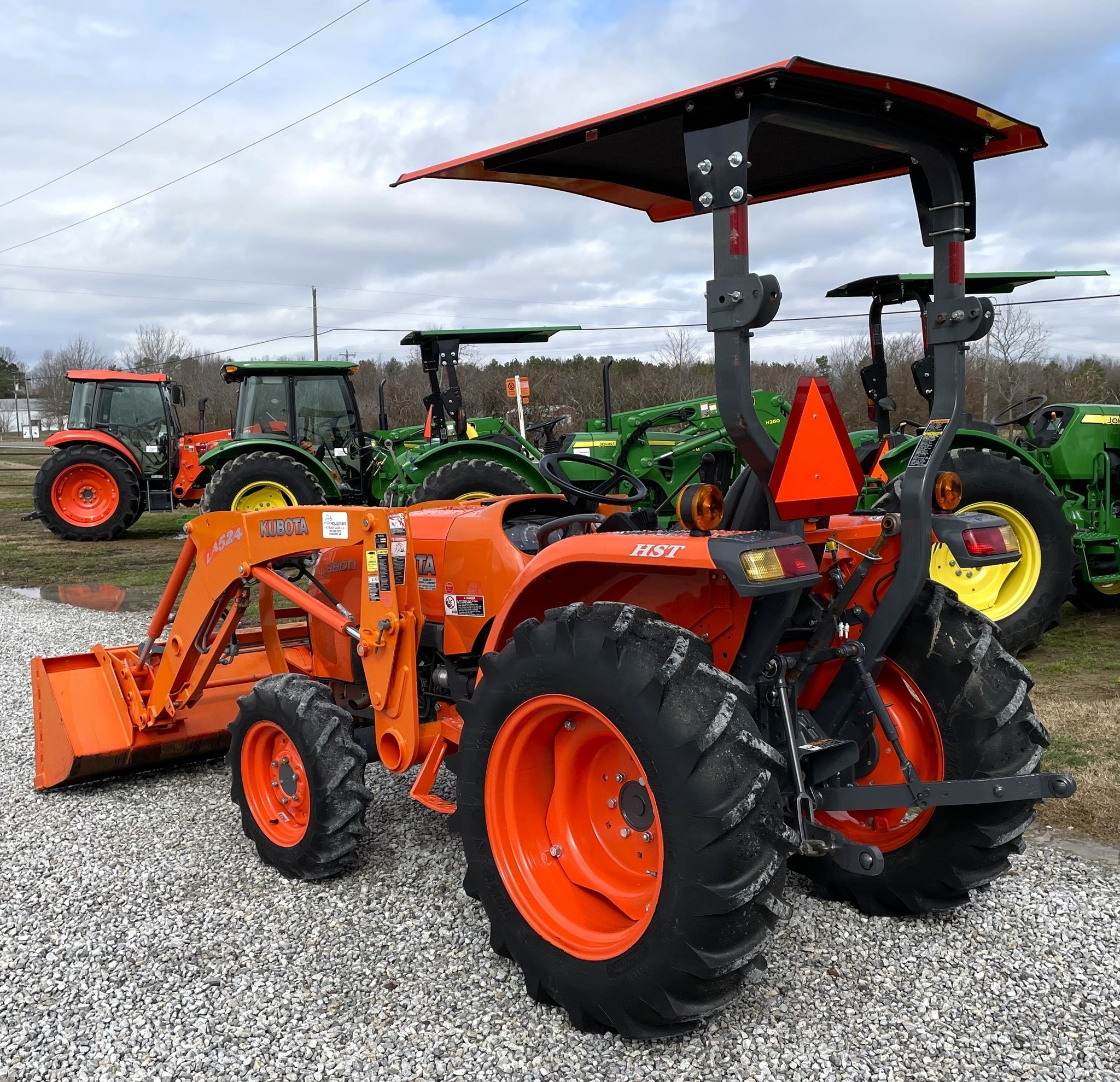 Small Kubota 4X4 Tractor for Agriculture M704K Used Tractors Japan Used 70HP Provided DE Walking Tractor 2021 70 HP 1500 0-2000