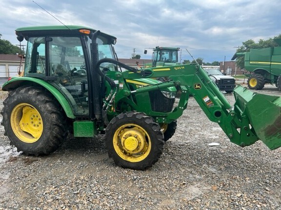 Original john-deere Farm tractors john-deere Gator Utility Vehicles, lawn tractor, john-Deere with equipments