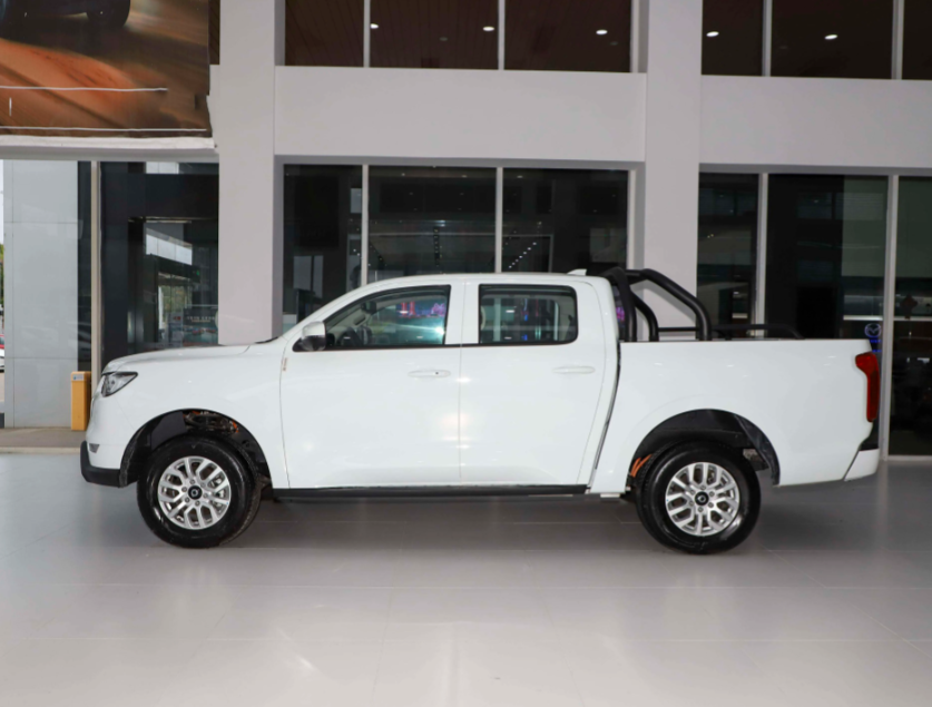 2024 selling CHANGCHENG PAO New Energy business version elite pure electric pickup truck with 4 doors and 5 seats truck for sale