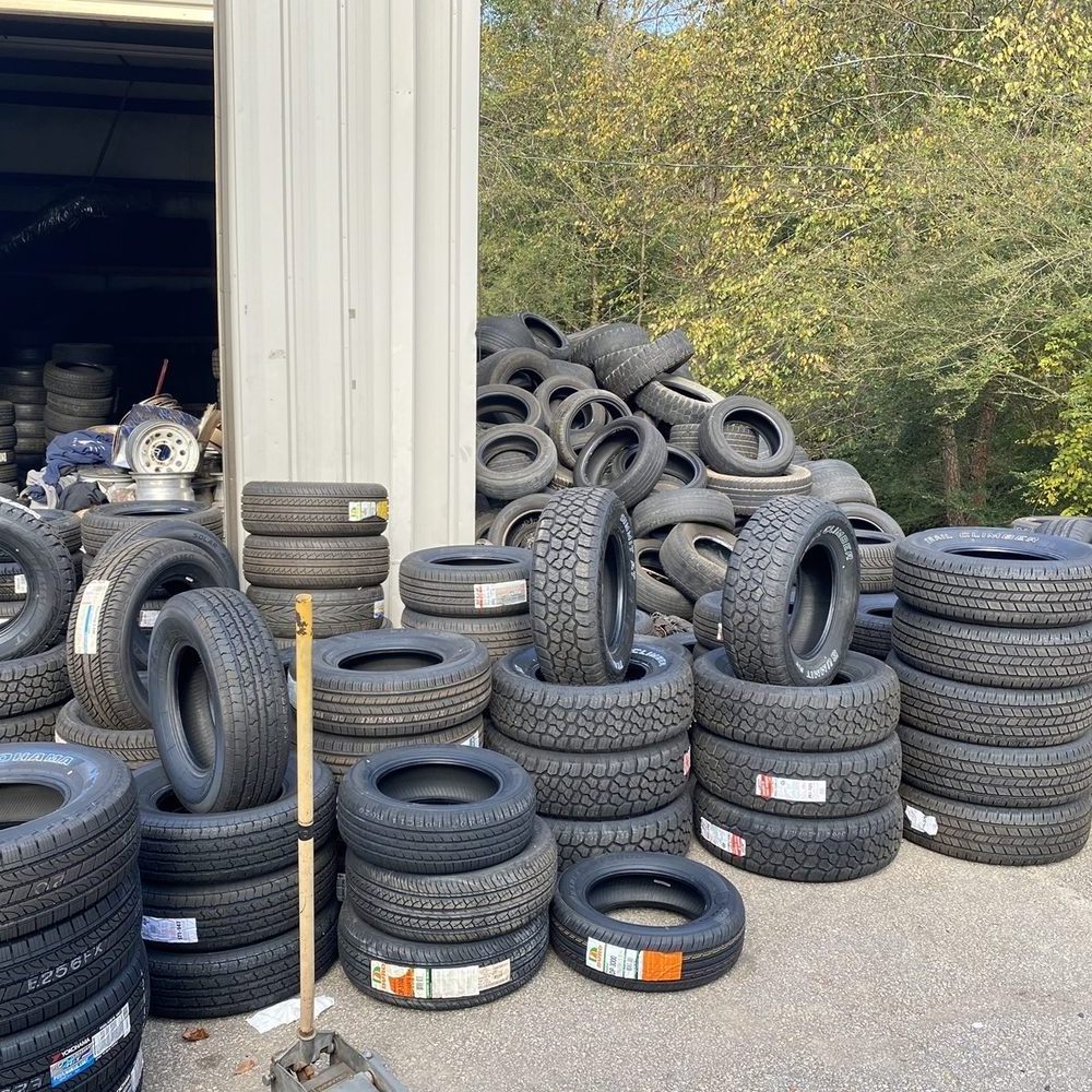 Second Hand Truck  with  Perfect Used Car Tires In Bulk FOR SALE /Cheap Used Tires in Bulk Wholesale Cheap Car Tires