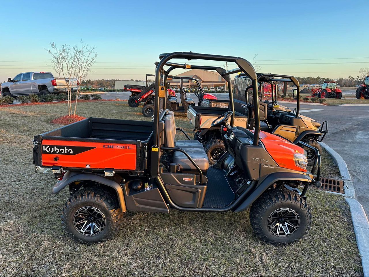 Kubota RTV-X1100C ATVz and Utility Vehicle 100hp Kubota M1004Q kubota tractor agricola