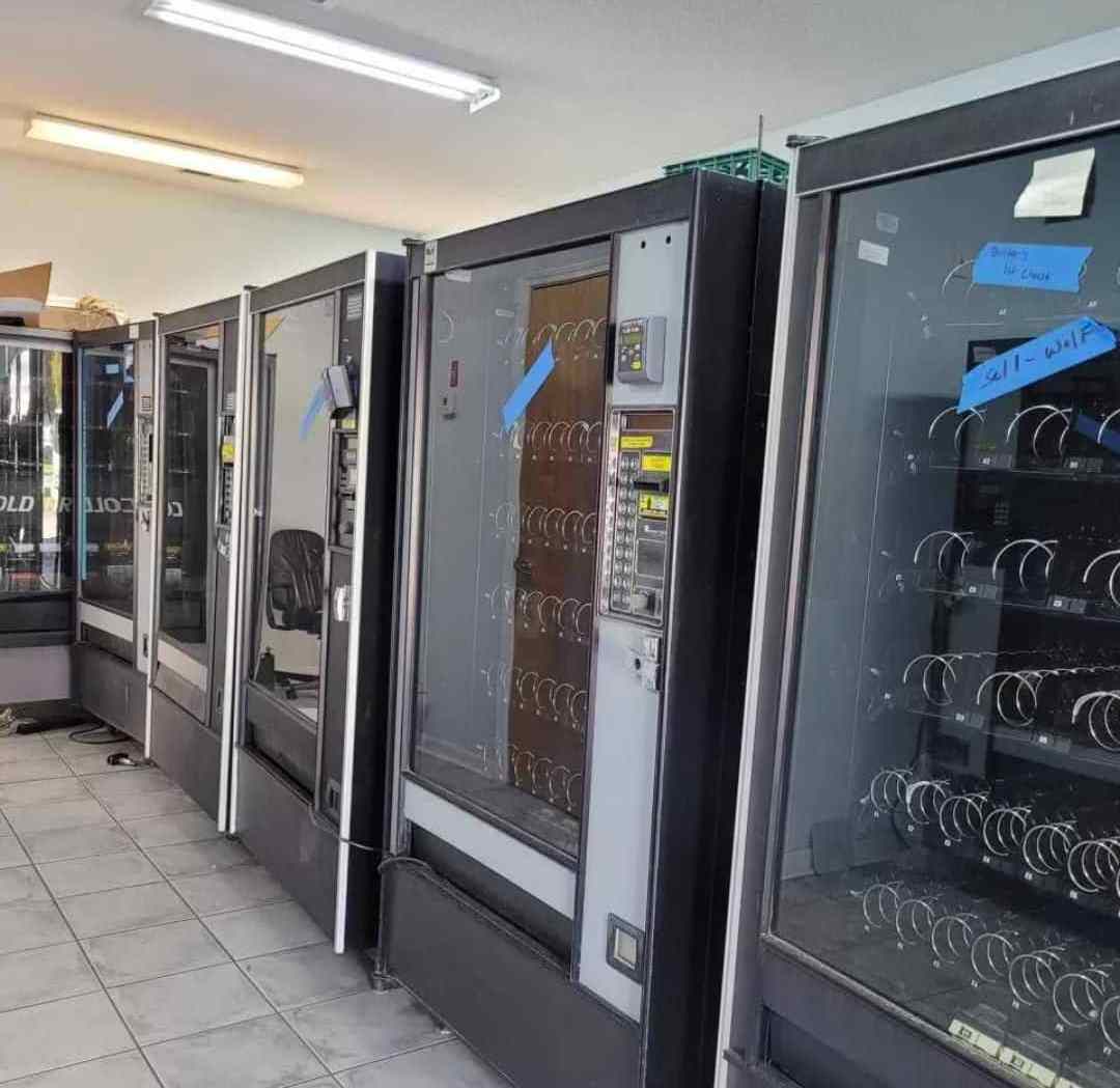 Wholesale 4 layers snack and drinks vending machines custom small vending machine automatic