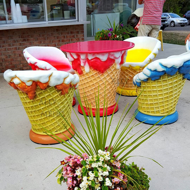 Outdoor fiberglass ice cream shop furniture/ice cream table and chairs/ice cream cones chairs sculpture