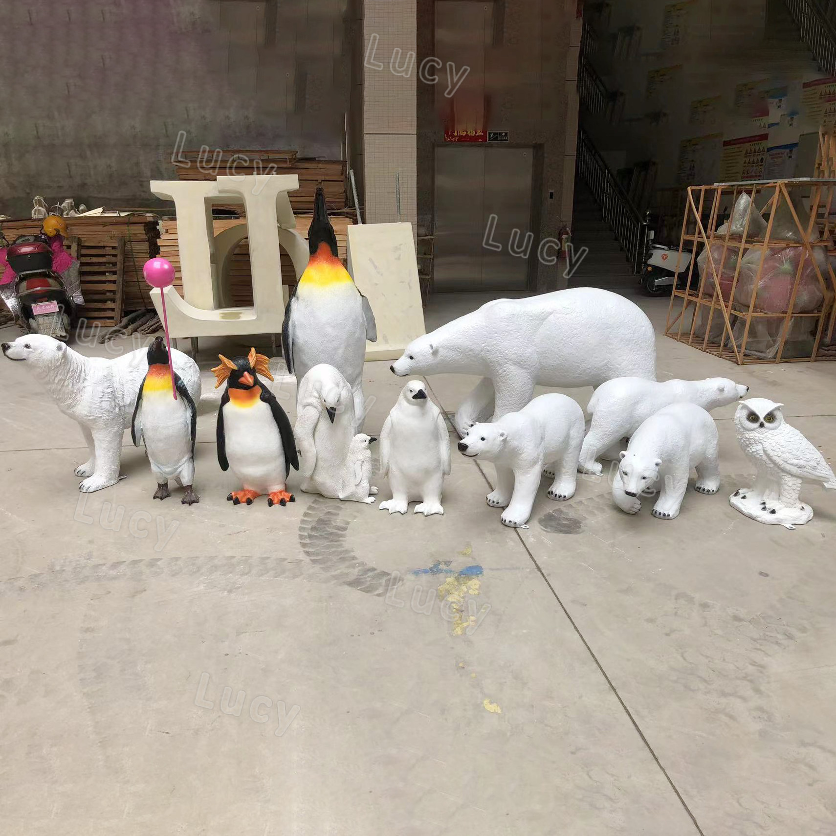 winter wonderland party decorations large resin fiberglass christmas polar bear penguin parrot sculpture statue for sale