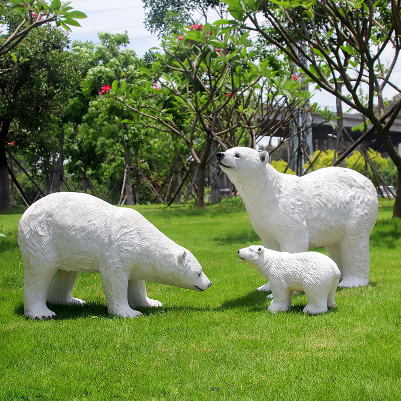 Support Customized Life Size Safari Animals Props Fiberglass Resin Deer Gorilla Panda Polar Bear Statues For Garden