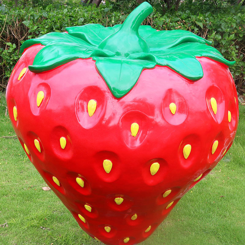 Outdoor Fruit Large Fiberglass Strawberry Statue for Garden Decoration