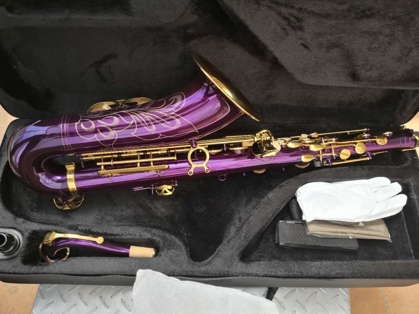 Good quality Purple colour / coloured / colors surface treatment Yellow brass sax body & bell Bb tone Tenor Saxophone (JTS-403)