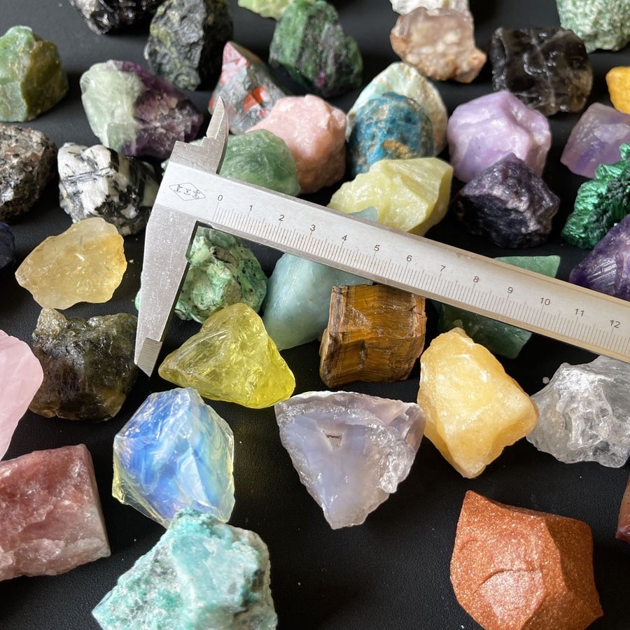 Wholesale Raw Stones Crystals And Raw Uncut Gemstones Mixed Rough Crystals Healing Stones