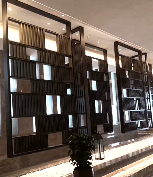 Modern hotel decor design laser cut stainless steel hanging wall partition room divider screens interior restaurant decoration