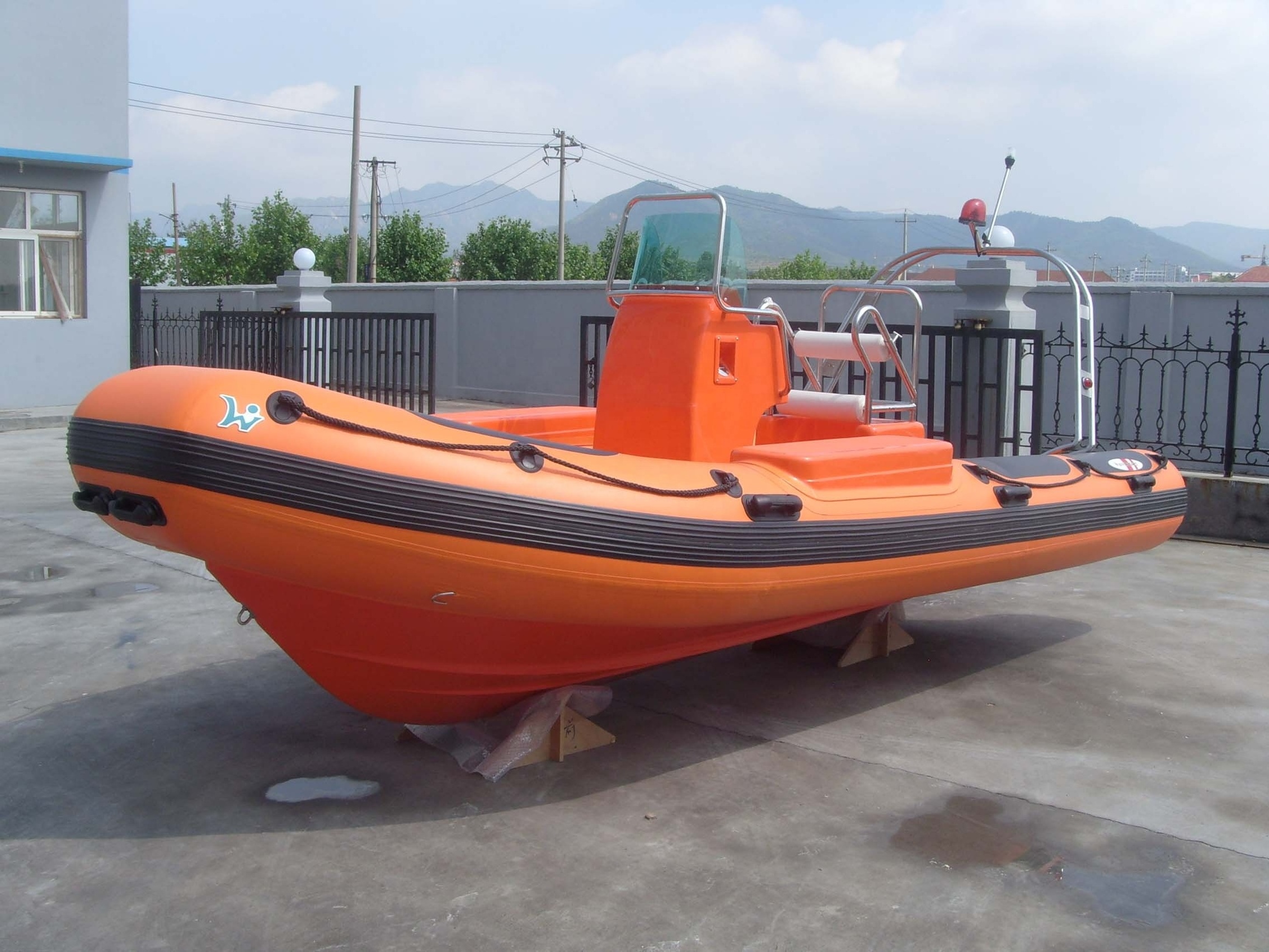 18ft RIB540 Deep V Fiberglass Hull PVC/Hypalon With Centre Console Diver Seat For Fishing Inflatable Boat rib boat