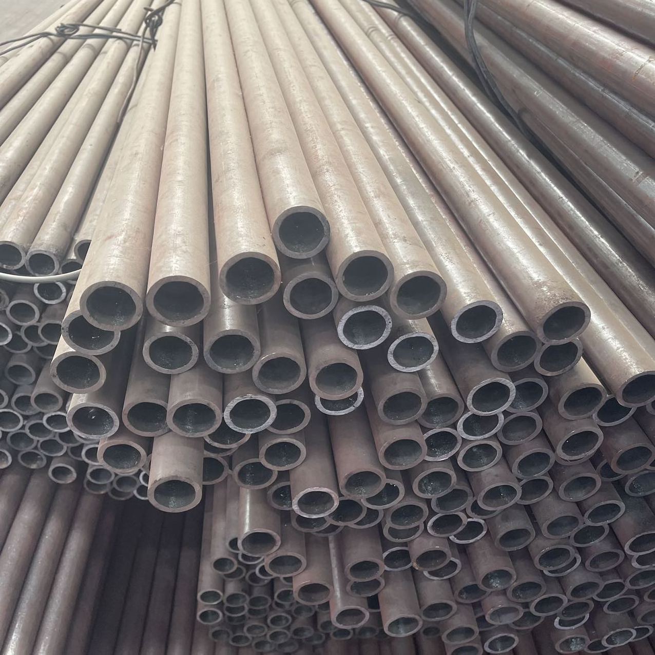 Black steel seamless pipes sch40 astm a53   pile hydraulic tube bender steel pipe cold rolled seamless steel pipe