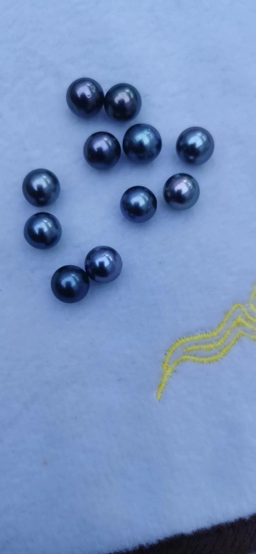 Wholesale Round Pearls Seawater Pearls Tahitian Black Natural Seawater Pearl