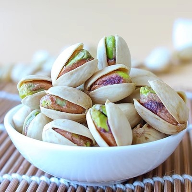 Top Selling  Healthy Dried Snacks High Quality Bulk Raw Pistachio Nuts 20/22