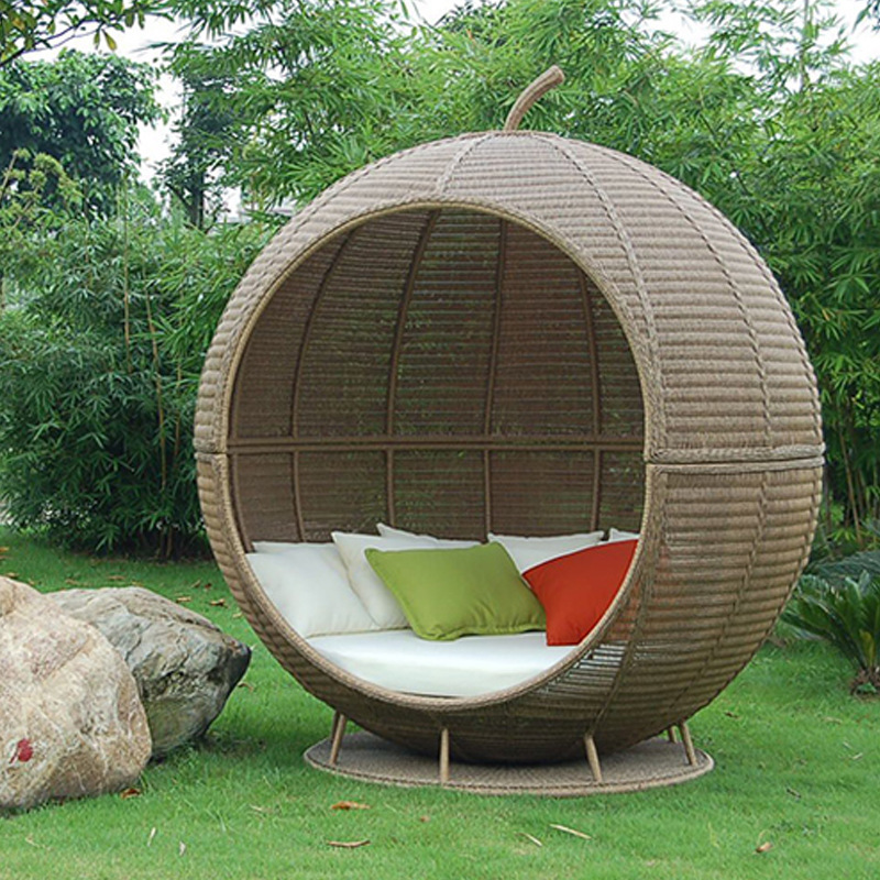 Factory Price Garden Wicker Round Daybed Solarium Stand up Tanning Bed Outdoor Beach Furniture for Sale