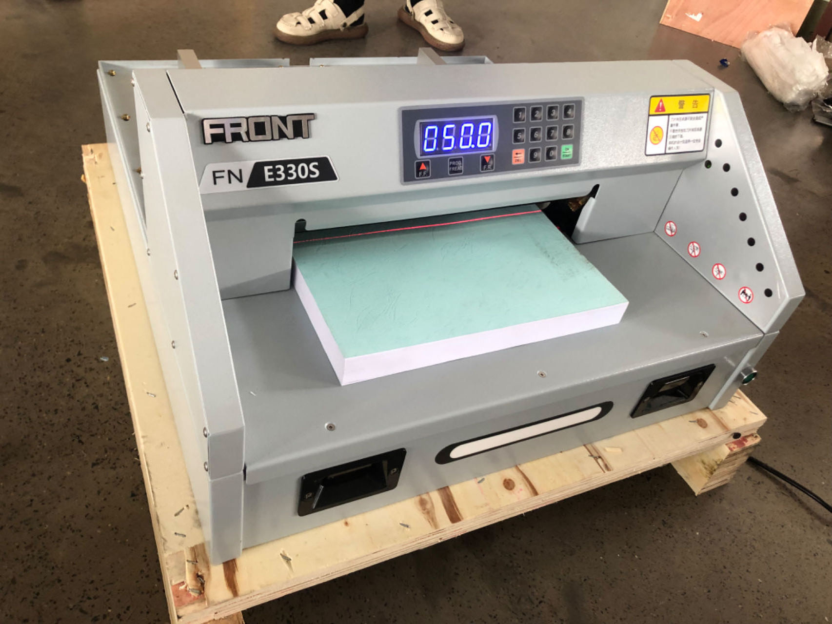 E330S Electric paper cutter desktop paper cutting machine digital machine