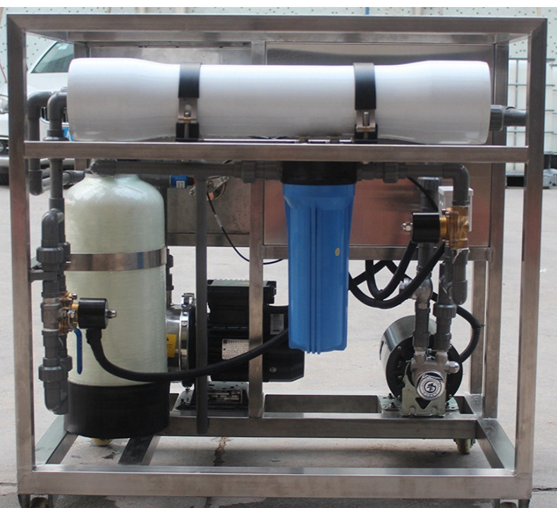 Portable Compact Seawater Desalination Water Treatment Plant, 100LPH Seawater Treatment Machinery For Boat