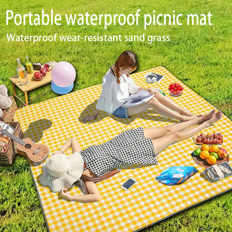 Best selling yellow waterproof and moisture-proof thickened picnic mat Outdoor camping weekend park beach outing essential