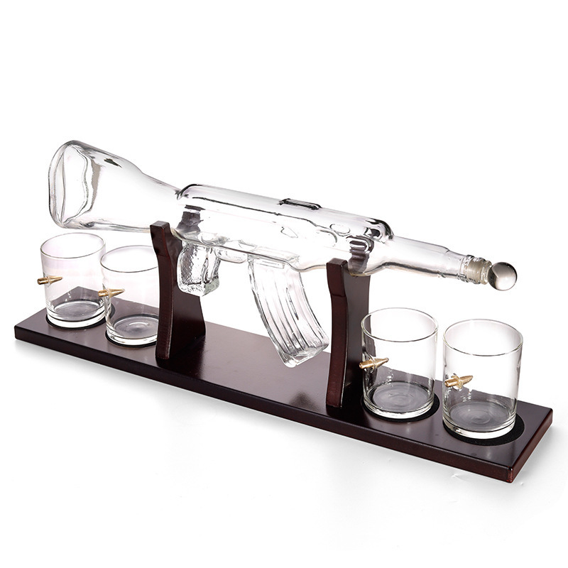 Unique Design Gun shaped High borosilicate Glass Whisky Wine Bottle with bracket and 4 Whisky Glasses Set