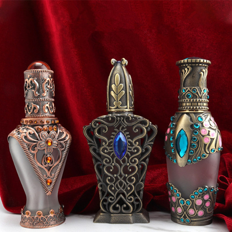 Factory Price Luxury 20ml Refillable Custom Oriental Design Metal Zinc Alloy Oil Perfume Bottle Perfume Glass Decorative Bottle