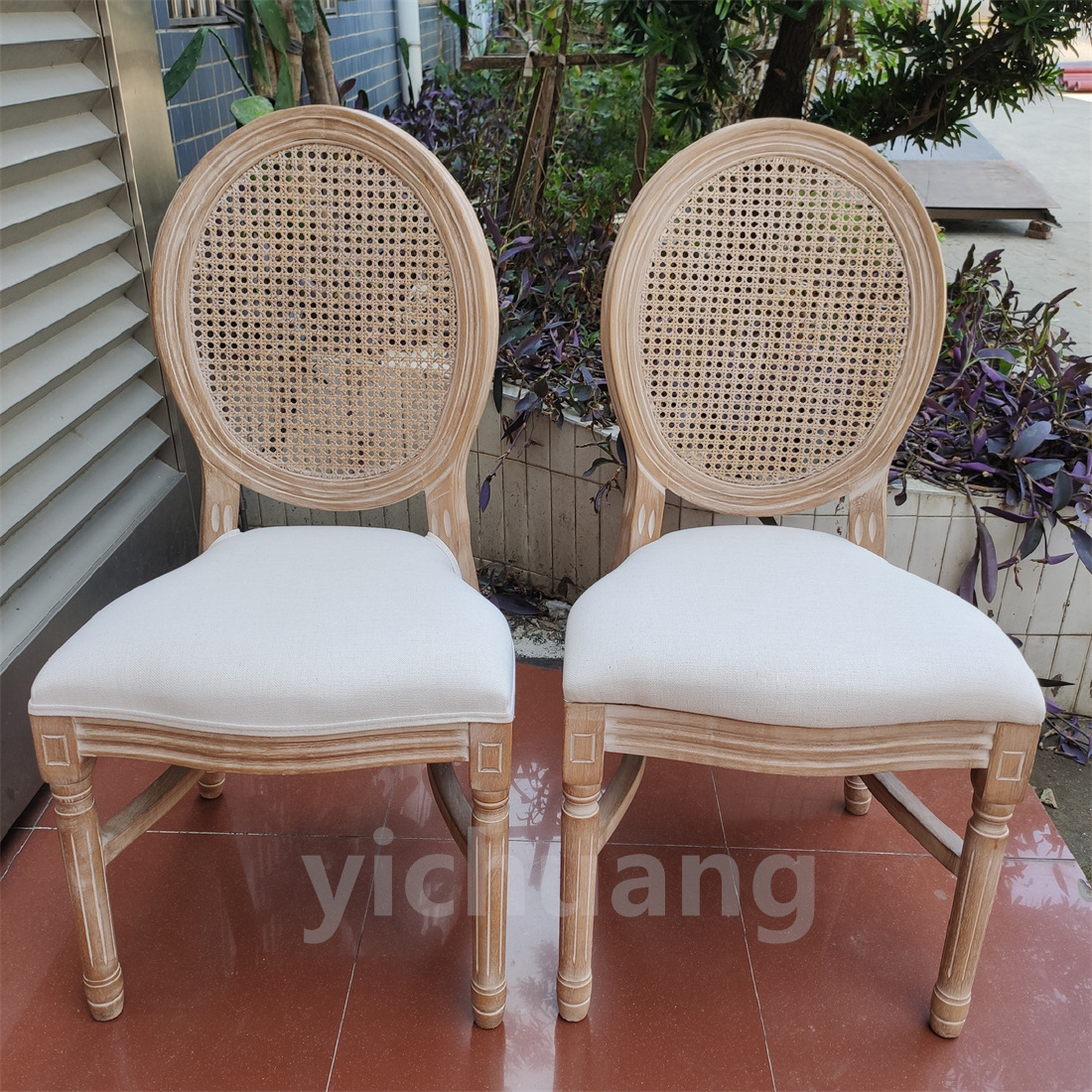 YC-D21-5 Wholesale stackable rattan round back wedding outdoor wooden chairs for events