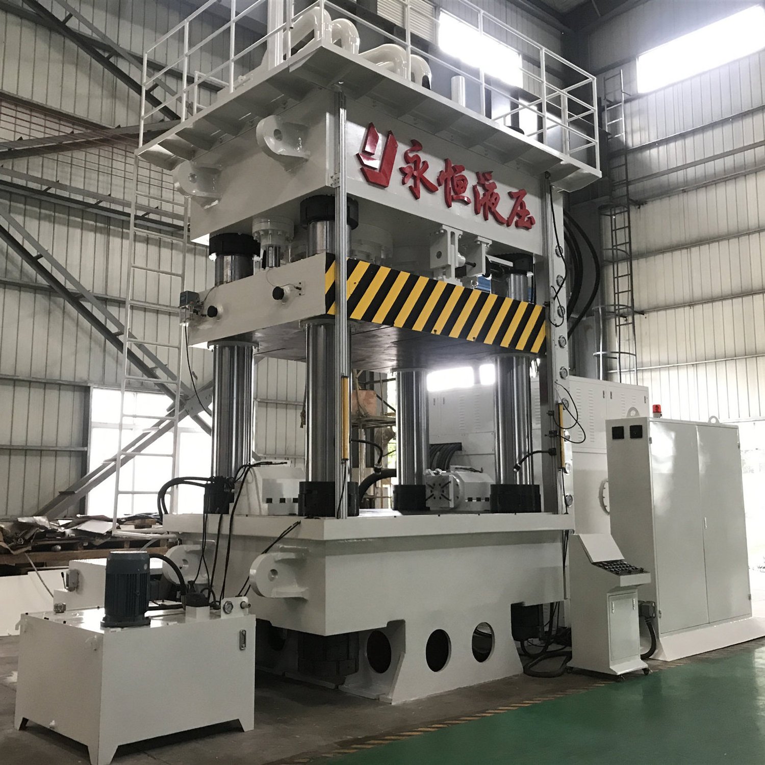 Yongheng Hydraulic 1200 Ton Four Column Hydraulic Press Machine Water Bulge Forming Machine Hydraulic Press Price