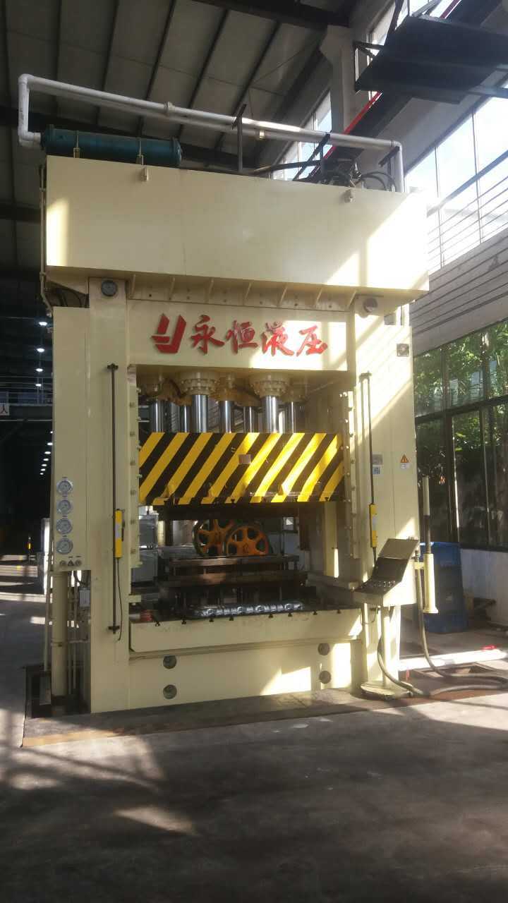 Yongheng Hydraulic 2500T Industrial Vertical H Frame Blacksmith Friction Forging Hydraulic Forging Press