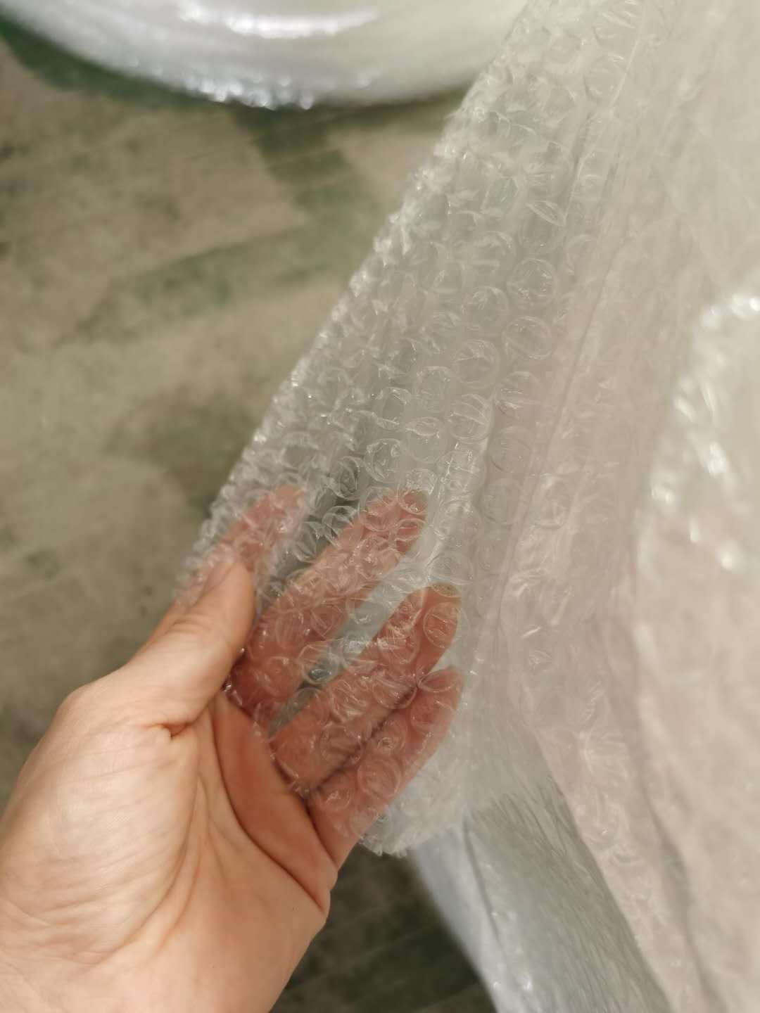 Wholesale Guangdong Factory  LDPE Wrap Plastic Sheet Cushioning Bag Packaging Air Bubble Single/double Layer Film Roll