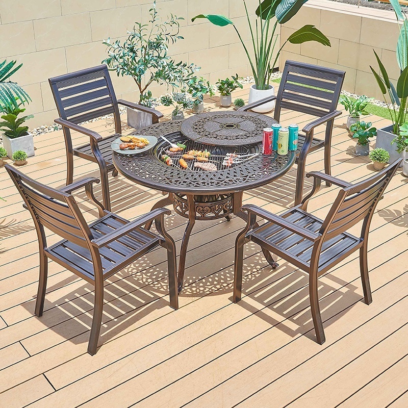 Italian Outdoor Casting BBQ Fire Pit Round Table Patio Furniture Aluminum Dining Table with 4 Chairs