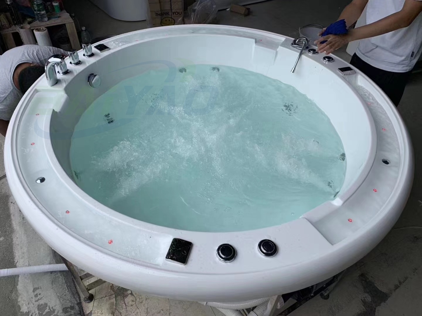 Smart Embedded Soaking Spa Bathtub Round Underground Outdoor Yacuzzi Acrylic Drop-in Whirlpool Bathtubs For 3 People