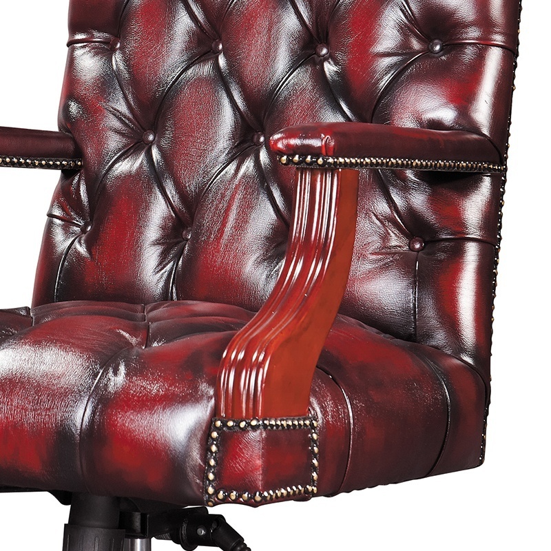 FOSHAN  customized High Class Luxury Executive Leather Boss Office Chair With Wooden Wheel Base