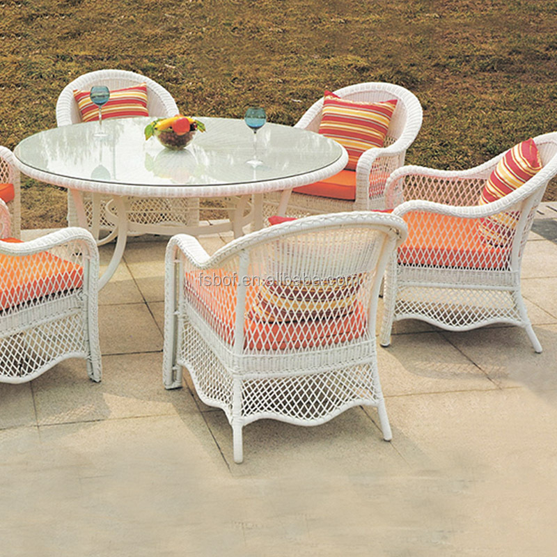 cheap pe rattan garden furniture outdoor table and chairs royal patio furniture with white color HFC-083