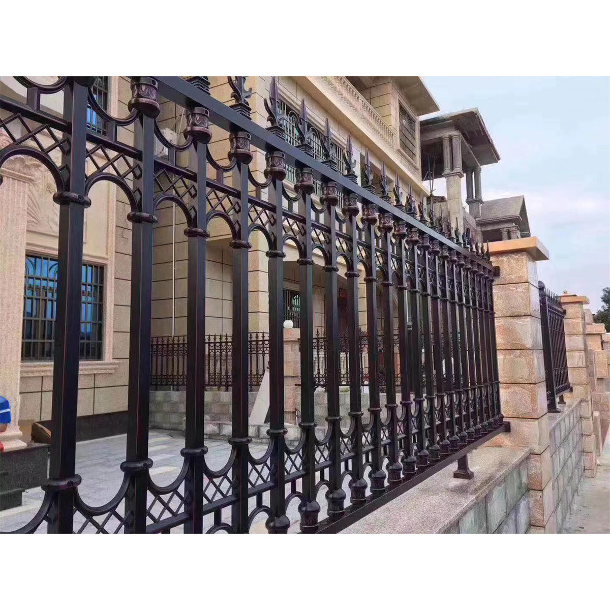 Security Fence Panels Aluminum Picket Fence and Gates for Houses Cheap High Quality Designs Metal Customized Outdoor Manufactory