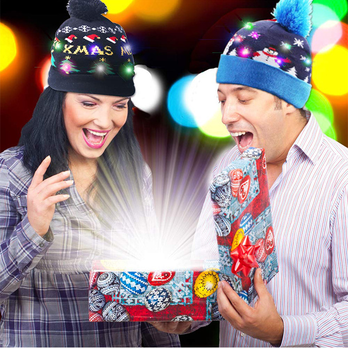 Wholesale LED Light Up Hat Pom Beanie Knit Cap with 6 Colorful Lights Christmas LED Xmas Hat Beanie