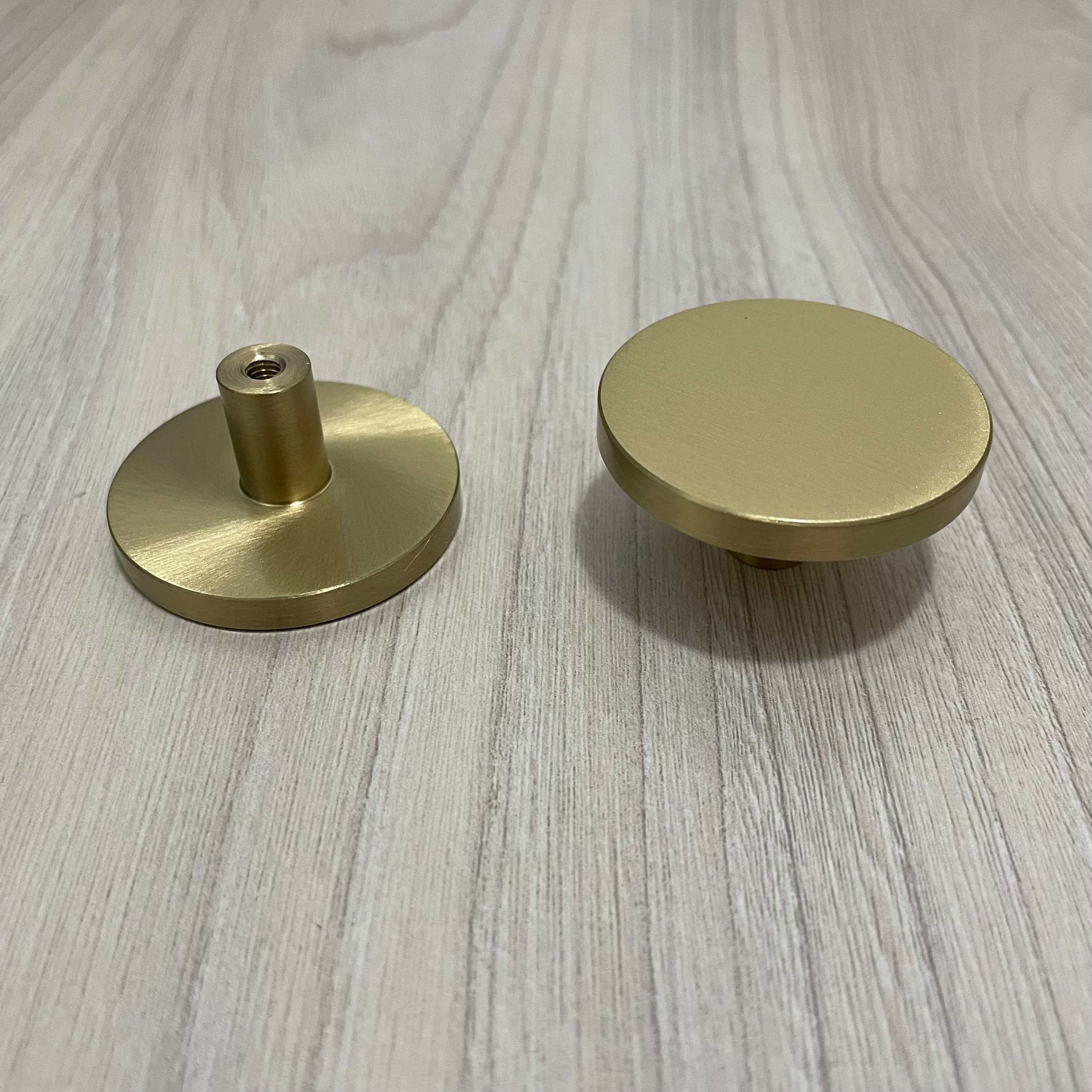 CB001 Home Furniture Decorative  Brass Black Furniture Cabinet Round Handle Copper Knob Pulls Round Shape