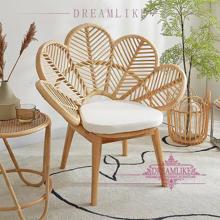 Designer Latest Style Modern Wooden Lounge Flower Backrest Rattan Weaving Leisure Rattan Vintage Furniture dining Chair