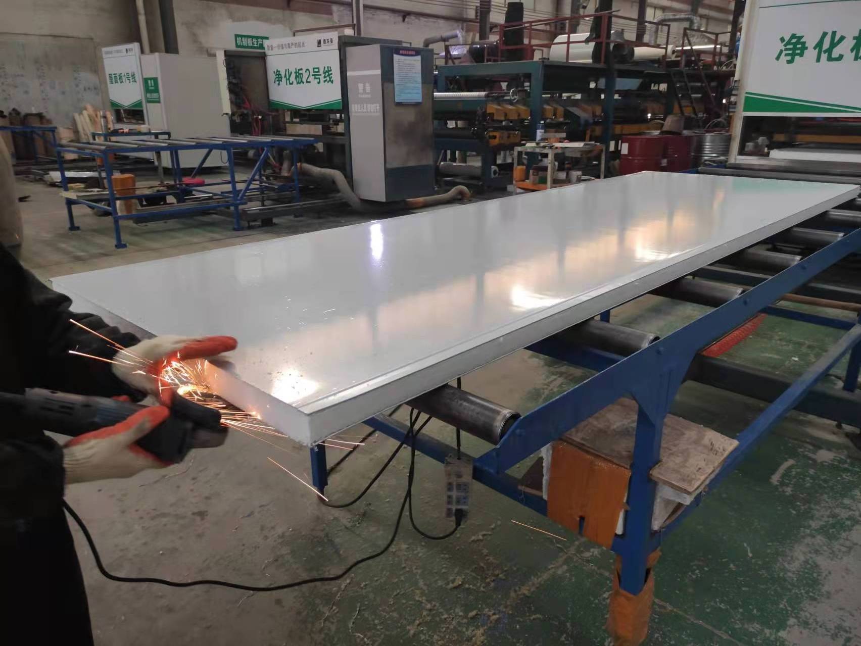 Good Insulation EPS Expandable Polystyrene Foam Sandwich Panel For Ceiling Steel EPS Sandwich Panel Manufacturer