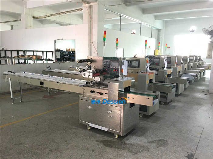 Disposable plastic knife fork cutlery automatic packing machine manufacture