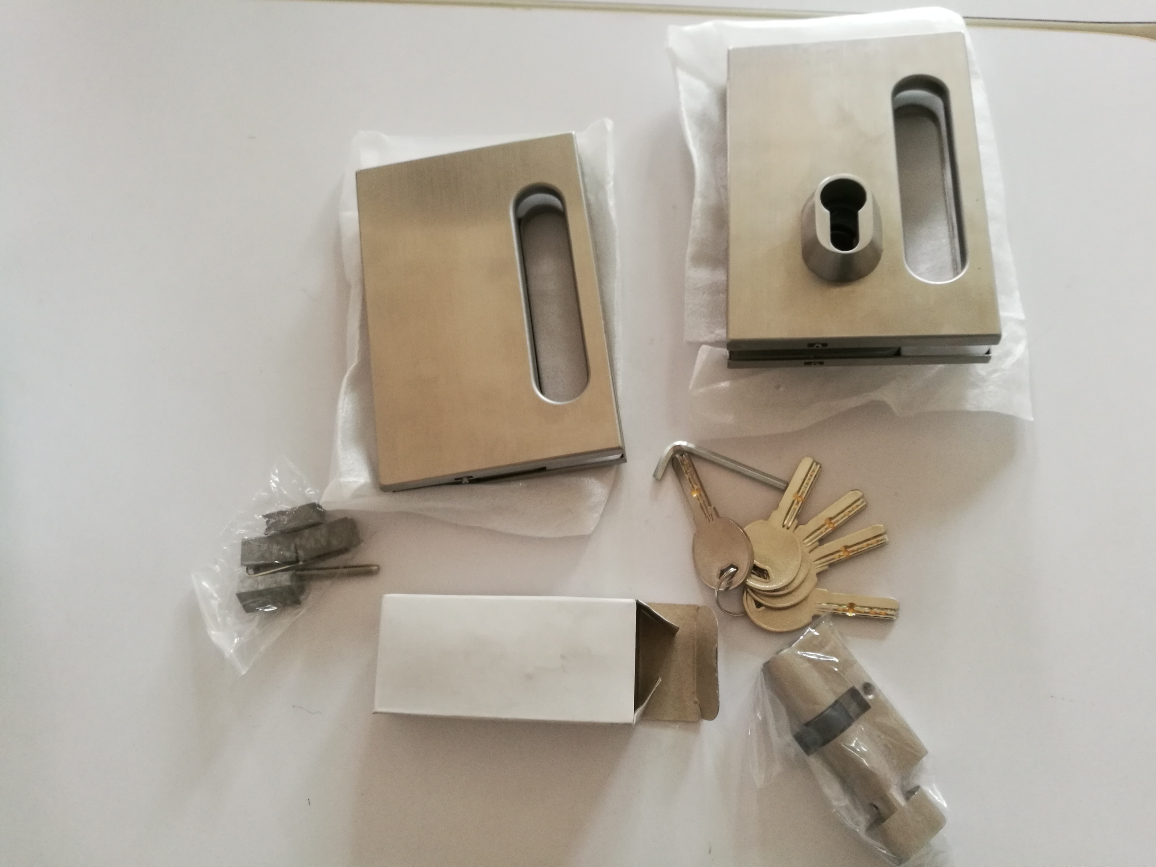 Stainless steel satin or matte  black  sliding tempered glass door lock of  G015A  frameless thumb turn patch latch  lock