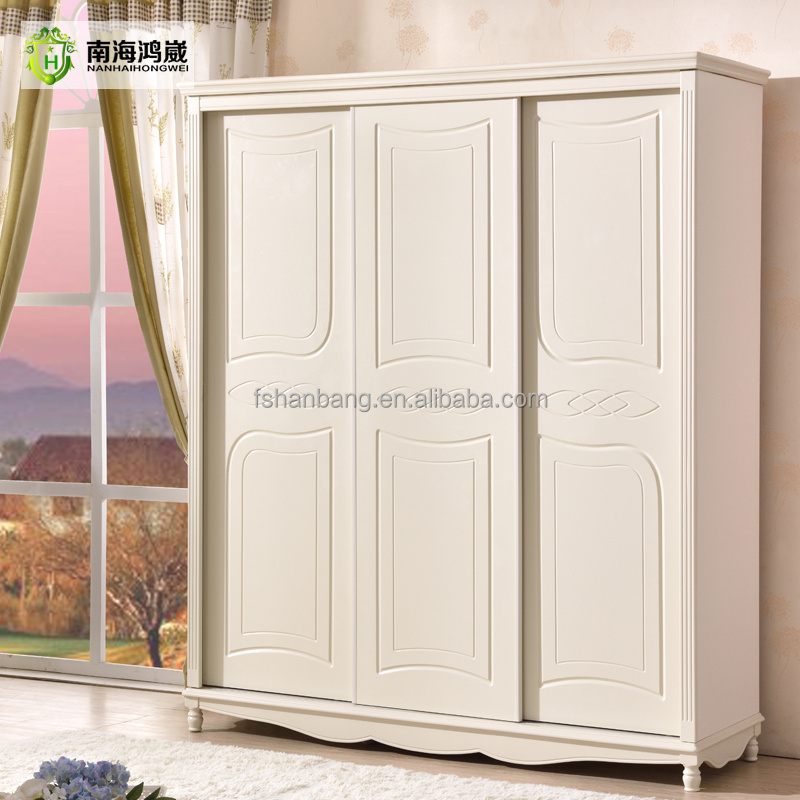 China Manufacturer  White Modern Simple Design Bedroom Furniture Flat Top 3 Sliding Door Wooden MDF Cloth Wardrobe Closet